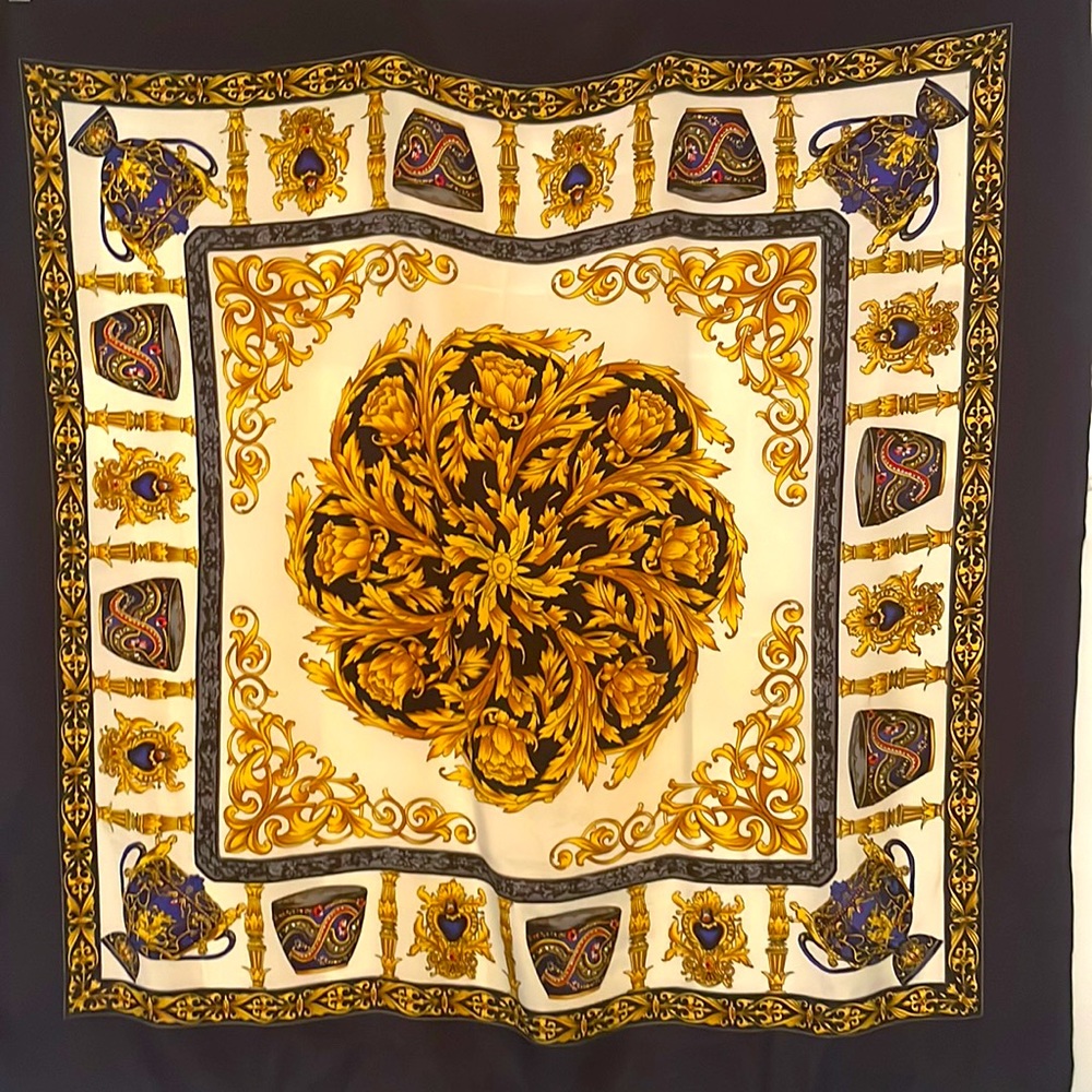 Evelyn & Arthur Unique Navy Scarf